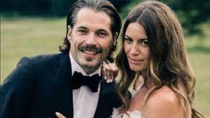 Her husband tim is a canadian actor popular for playing the role of tommy quincy on the ctv teen drama instant star, mutt schitt in the cbc comedy schitt's creek. Linzey Rozon Bio Family Career Boyfriend Net Worth Measurements Wikiodin Com
