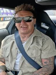 Adam Uplinger's Instagram, Twitter & Facebook