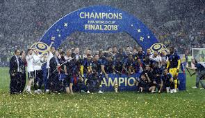 Kroatien war in der ersten halbzeit besser, musste aber den rückstand hinnehmen, als griezmann mit. Frankreich Nach Dem Wm Titel Weltmeister Und Jetzt Die Ara Der Unschlagbarkeit