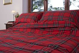 I prezzi più bassi per lenzuola scozzesi. Grant Mc Rosso Tartan Moderno Ispirato Al Piu Classico Dei Disegni Scozzesi In Rosso Verde E Beige 100 Cotone Tinto In Copripiumino Copriletto Lenzuola