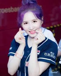 The members are haneul, juyeon, yuki, ayeon, minseo debuted. Sion And Chohee Confirmed Leave Saturday Kpop Female Idol Facebook