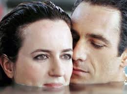 La bella società è un film del 2010 diretto da gian paolo cugno, con raoul bova, maria grazia cucinotta, giancarlo giannini, enrico lo verso e simona borioni.nel film, sostenuto dalla sicilia film commission, recita in una piccola parte il senatore ennese vladimiro crisafulli. Ecco Perche E Finita Con Raoul Bova Tutta La Verita Della Ex Moglie