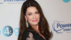 Read the image below and try your best to remember everything. Rhobh Lisa Vanderpump Passes Puppygate Lie Detector Test People Com