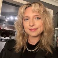 100+ "Danielle Scott" profiles