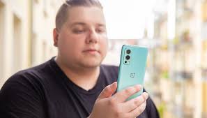 It looks and feels just as good, gaming performance is strong and even the camera is no clean sweep for the oneplus 9, as. Oneplus Nord 2 5g Im Test Kein Flaggschiff Aber Wen Juckt S Nextpit