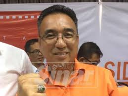 Adly Zahari Ketua Menteri Melaka ke-11