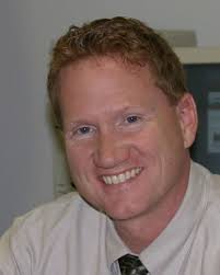 Longtime court clerk says he will leave post at end of the month