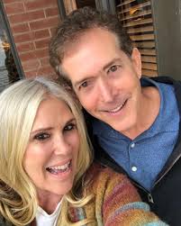 Los Angeles Radio People, Template