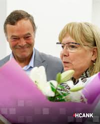 👩‍⚕️ Despedida a la Lic. Elena Domínguez, directora de Enfermería del  HCANK 👉 Autoridades y directivos del HCANK homenajearon a la licenciada  Elena Domínguez, en su última jornada laboral al frente de