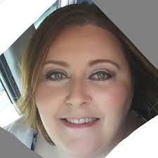 Kristin Parmelee's Instagram, Twitter & Facebook