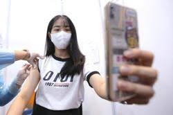 Popular malaysian singer/new mother dies from covid. Acpdcp7jrutyvm