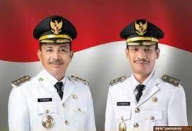 Kabupaten solok selatan dalam angka 2021 merupakan publikasi yang memuat data dari berbagai bidang, baik publikasi statistik daerah kabupaten solok selatan 2020 diterbitkan oleh badan pusat statistik kabupaten solok selatan berisi berbagai data dan informasi terpilih seputar kabupaten. Hari Ini Duet Bupati Dan Wakil Bupati Terpilih Solok Selatan Dilantik Berita Minang