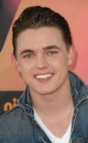 Just at an age of six, she worked as a child artist abbie grainger in 1985 movie one magic christmas. Jesse Mccartney Bio Age Height Weight Net Worth Facts And Family Idolwiki Com
