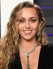 Miley Cyrus as Hannah in Hannah montana 💗