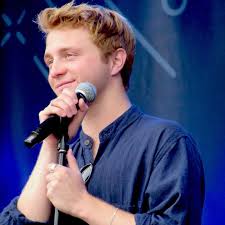 Sam at @westendlive 2022 (credit @lilmollyphotography)