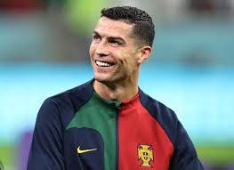 🚨 FLASH: FC Bayern announce they will NOT sign Cristiano Ronaldo! Oliver  Kahn: “I can rule out a move for Ronaldo. We've considered it, we all love  Ronaldo but strategy is different”,