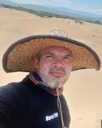 Voy por la presa ,jeje en el blanco no hay nada ,solo puntos, pero en la  presa está el sustento