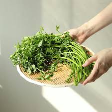 This peppery korean vegetable dish is a popular namul (vegetable side) and ingredient in bibimbap, the mixed rice dish minari is lively, simply seasoned, but with a lot of flavor like other bitter greens. Energy Boosting Seasonal Vegetables Signal Spring S Arrival Korea Net The Official Website Of The Republic Of Korea
