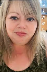 Introduction of a disabled woman from Alabama sharing life experiences