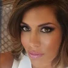 Karen Conde's Instagram, Twitter & Facebook