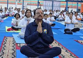 12वें अंतर्राष्ट्रीय योग दिवस के अवसर पर नैनीताल के डी.एस.ए. मैदान नैनीताल  में आयोजित योग कार्यक्रम में सहभागिता की । आदरणीय प्रधानमंत्री ...