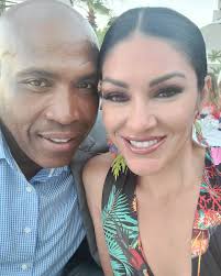 Kendra Butts's Instagram, Twitter & Facebook