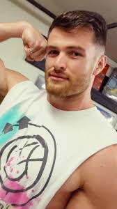 Travis Sadler's Instagram, Twitter & Facebook