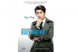 Banyak kejadian menarik, seru dan inspiratif selama pengambilan gambar film rudy habibie (habibie & ainun 2) berlangsung. Ini Cerita Reza Rahardian Perankan Habibie Muda Di Film Rudy Habibie Republika Online