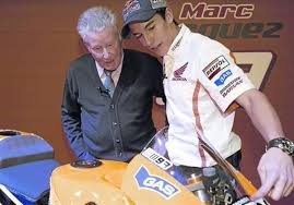 Mi Grandpa When He Watched My Motogp What S Your Favourite Memory From Him Abuelosforever Marc Marquez Motogp Marquez