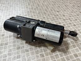 電動 油圧 シリンダー