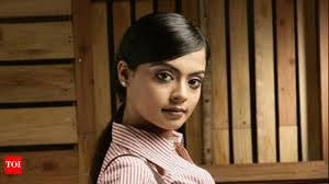 Maria Roy's Instagram, Twitter & Facebook