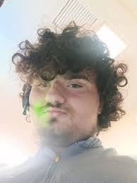 Find Your Perfect Pen Pal: Connect and Share