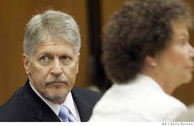 Former D.A. apologizes to 3 lacrosse players