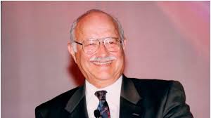 Billionaire Subway Sandwich Chain Co-Founder Peter Buck Dies at 90