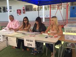 Además, la modelo de playboy hizo un llamado a. Fotos Daniella Chavez Compartio Con Varios De Los Entusiastas Votantes En Las Condes Cooperativa Cl