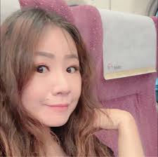 劉季涵- 發自己的光就好「不要對重要的人計較不重要的事同樣不要對不重要的人計較重要的事」 要美美的因為今天小週末了🌹 |