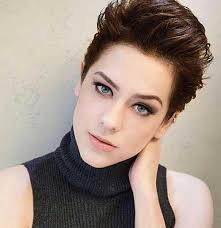 Generally, the forehead and jaw have the same width. Short Haircuts For Oval Faces 15 Haircuts