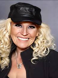 October 29th is Beth Chapman's birthday and I want to wish her a very Happy  Heavenly Birthday. It's been three years since this beautiful woman was  called home and missed very much.♥️✝️🥰 |