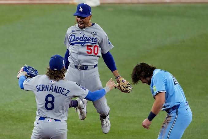 Dodgers beat Blue Jays 3-1 to force deciding seventh game in World Series |  Globalnews.ca