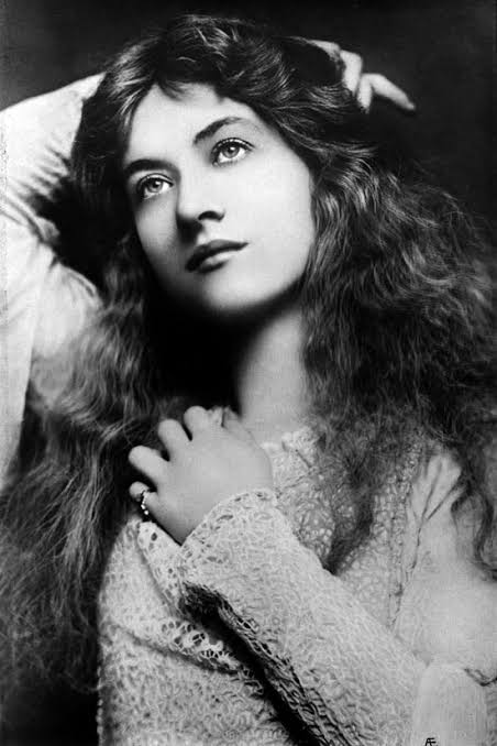 15 Beautiful But Forgotten Silent Movie Stars