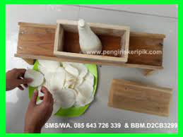 Permeabilitas plastik poly propylene (pp) terhadap uap air 1,5 %, Alat Dan Bahan Untuk Membuat Keripik Singkong Berbagai Alat