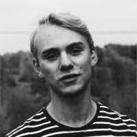 Robin Pelland's Instagram, Twitter & Facebook