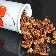 Kandierte Walnusse Von Zuckerfeeline Chefkoch Rezept In 2020 Kandierte Walnusse Lebensmittel Essen Kandieren