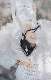 ghim tren cos cổ trang
