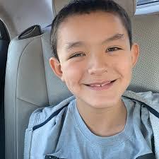 Damian Ramirez's Instagram, Twitter & Facebook