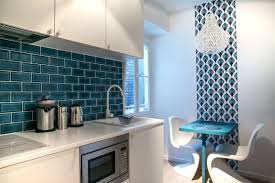 Superbe Studio Meuble De 30 M2 Situe Rue Du Bois De Boulogne A Neuilly Seine Ref 12871 Idee Deco Petit Appartement Studio Meuble Chambre De Bonne