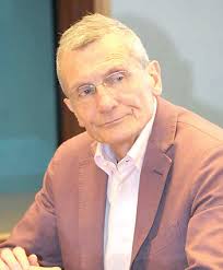 Il fronte contrario si mobilita. Spettacolo a difesa della legge 194