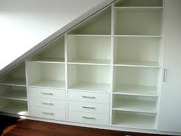 Regal Mit Schubkasten Unter Einer Dachschrage Eingepasst Diy House Shelf Schl Einen Kleiderschrank Bauen Kleiderschrank Fur Dachschrage Schrank Dachschrage
