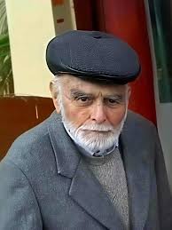 Grupo de trabajadores en el mantenimiento de la cruz de la paz , trabajo  realizado por la empresa del señor Julio Efrain Del Aguila Arrieta gratis a  la dioses de Chimbote.