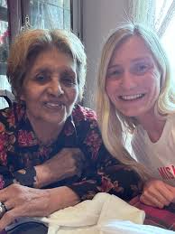 Just learned this was Charlie Simmer's wife from 81-86.